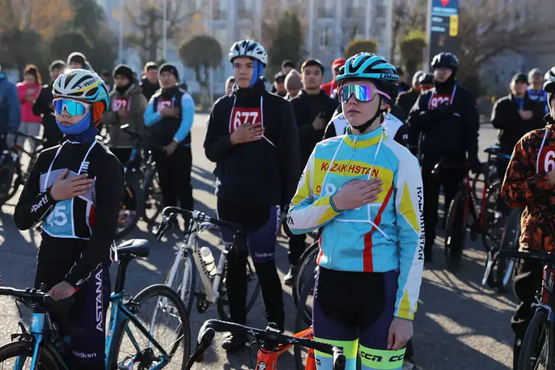 В Таразе прошёл массовый велопробег в поддержку принципа "Закон и порядок" Павлодаре