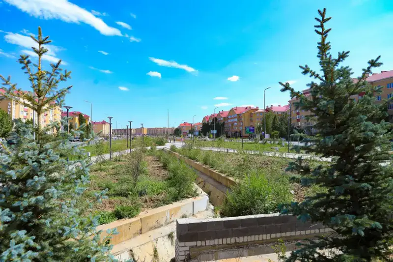 15 парков и скверов благоустраивают за счет спонсоров в Актобе Павлодаре