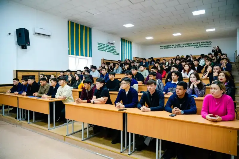 Лекция о нарко- и киберпреступности в Эсильском университете Павлодаре