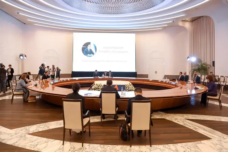 Единый маркетплейс креативных продуктов предложила создать Аида Балаева на встрече министров Центральной Азии (4)