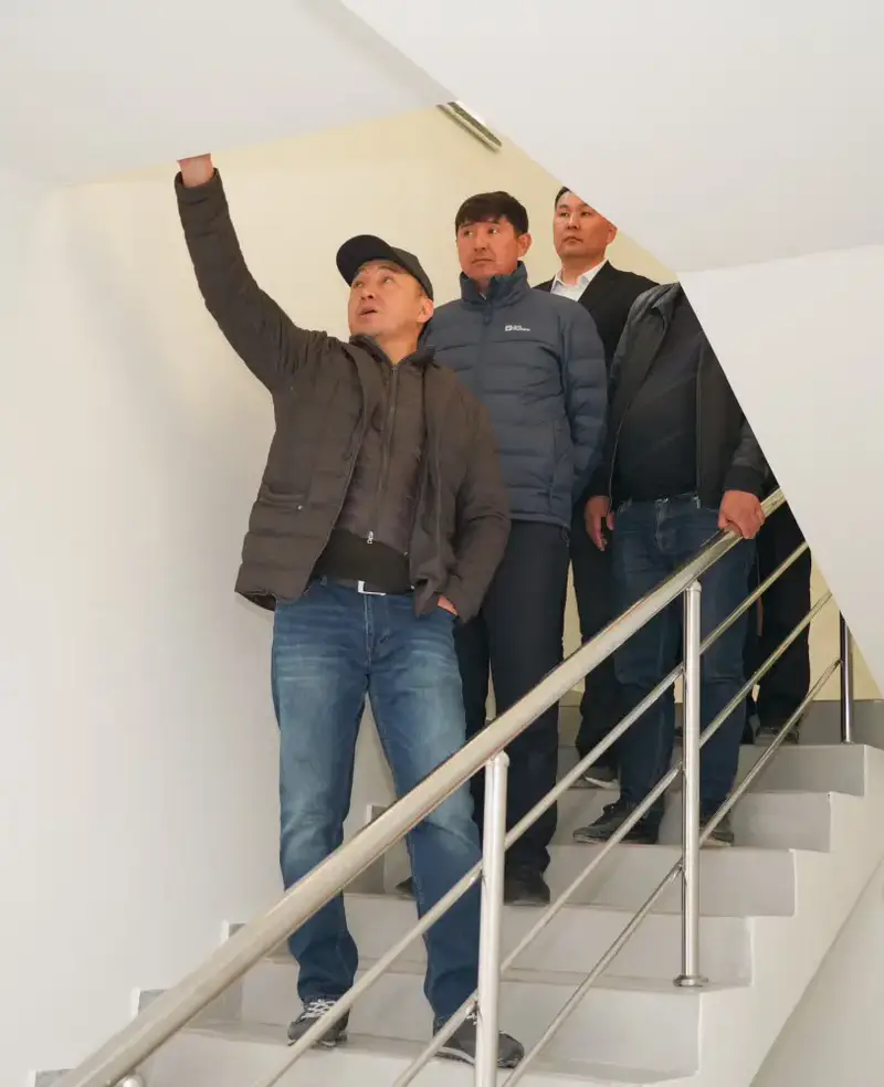 ТУРКЕСТАН: РУКОВОДИТЕЛЬ АППАРАТА ПРОИНСПЕКТИРОВАЛ ХОД СТРОИТЕЛЬСТВА РЯДА СОЦИАЛЬНЫХ ОБЪЕКТОВ (2)