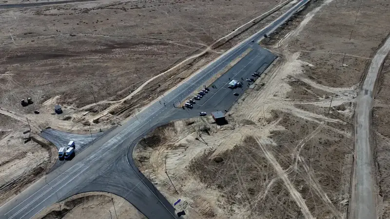 На трассе "Атырау–Астрахань" ведется обновление участка длиной 616–621 км (6)