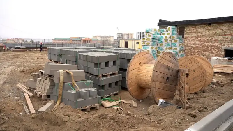 В микрорайоне Нурсая завершено 60% строительства новой поликлиники на 250 посещений в смену Павлодаре