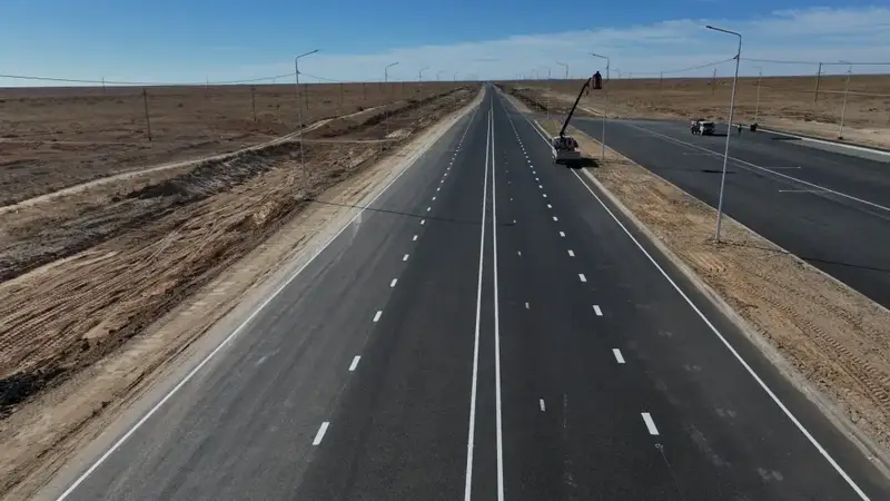 На трассе "Атырау–Астрахань" обновляют асфальтовый путь к качеству Павлодаре