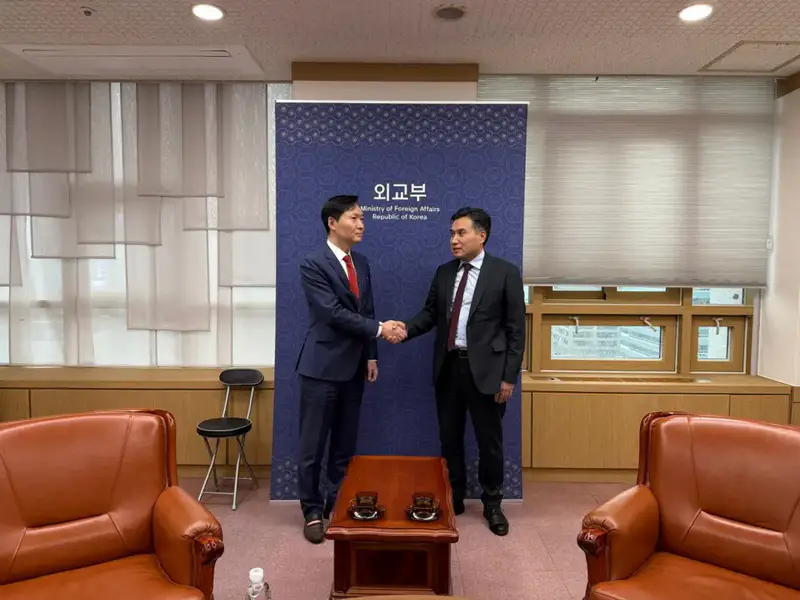 А. Ертаев обсудил вопросы трудовой миграции с коллегами из Республики Корея (2)