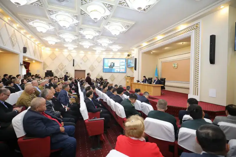 Направления развития Мангистау обсудили на сессии маслихата (2)