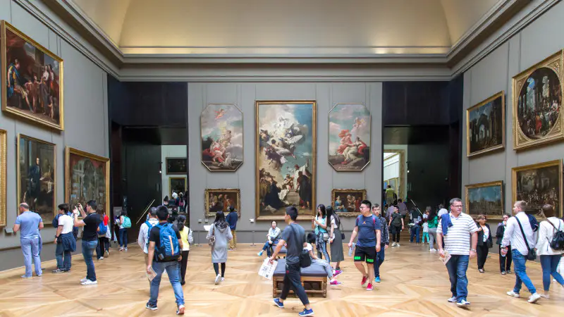 Лувр поднимает ставки: новые цены для туристов с 2026 Павлодаре
