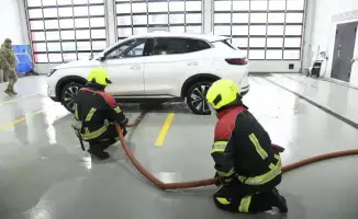 Электромобили под защитой: как столичные спасатели обучают борьбе с огненной стихией