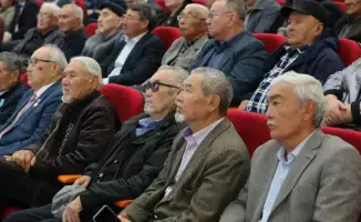 Аким области обещает поэтапное решение социальных проблем жителей Тупкараганского района