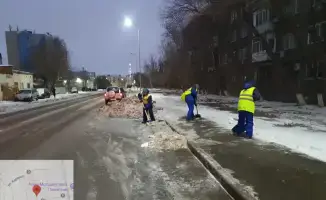 Астана mobilizes over 700 units of specialized equipment for nighttime snow removal operations