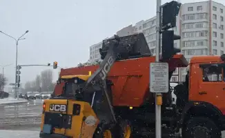 Уборка снега в Астане: почти 3 000 коммунальщиков обеспечивают безопасность на дорогах