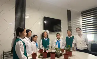 Тысячи жителей Шымкента участвуют в экологической акции «Таза Қазақстан», улучшая облик города