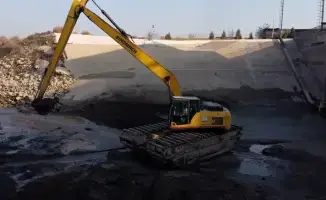 Механизированная очистка ирригационных каналов в Жетысайском районе: шаг к устойчивому водоснабжению в 2026 году