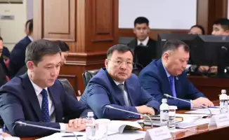 Курс на успех: правительство в шторме экономики