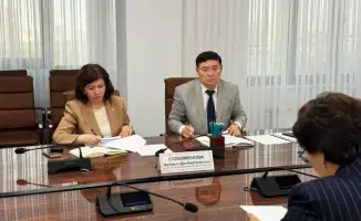 Обсуждение роли профсоюзов в защите прав педагогов на встрече с министром просвещения Жулдыз Сулейменовой