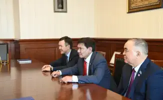 Нур-Султан: встреча с главой Народной партии