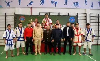 Алижан Ерсаев стал чемпионом городского турнира по қазақ күресі в Астане среди школьников и студентов