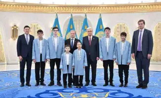 Президент встретился с юными шахматистами, включая чемпиона мира Эдгара Мамедова