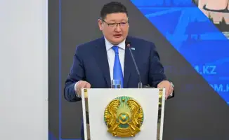 Абайская область на пути к процветанию: Берик Уали раскрывает планы по строительству будущего