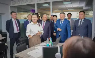 Министр науки посетил Чирчикский филиал ЮКИУ