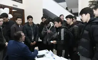 Ярмарка вакансий в Астане: молодежь получает возможность трудоустройства и обмена опытом