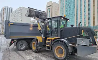 В Астане продолжается уборка снега: 2 850 дорожных рабочих и 1 366 единиц техники на линии