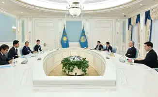 Касым-Жомарт Токаев обсуждает развитие падела в Казахстане с международными лидерами спорта