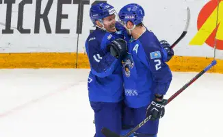 Сегодня, 29 ноября, астанинский 'Барыс' проведет матч против магнитогорского 'Металлурга' в рамках регулярного чемпионата КХЛ. Это встреча обещает быть интересной, так как 'Металлург' является лидером лиги, а 'Барыс' будет стремиться к победе на домашнем 