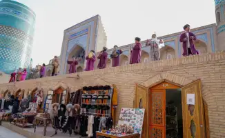 Делегация Туркестанской области изучает туристические маршруты и исторические памятники Хивы