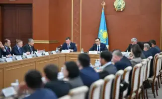 Обсуждение выполнения президентских поручений в Карагандинской области: акцент на социальном взаимодействии и предстоящей парламентской реформе