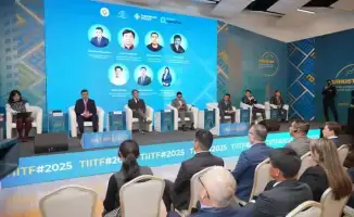 Обсуждение роли искусственного интеллекта и цифровых технологий в развитии Туркестана на международном форуме