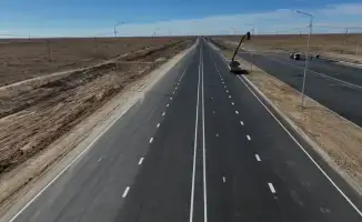 На трассе "Атырау–Астрахань" обновляют асфальтовый путь к качеству