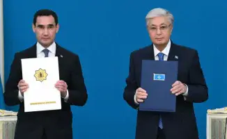 Казахстан и Туркменистан подписали 11 документов и совместное заявление по итогам переговоров Токаева и Бердымухамедова