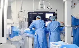 Зарплатный лабиринт: как врачи Казахстана ищут выход из финансовых теней