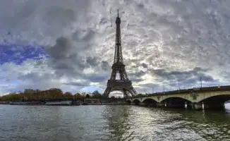 Во Франции задержаны три женщины по подозрению в подготовке терактов: предъявлены обвинения и начато расследование