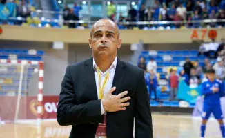 Казахстанская федерация футбола завершила сотрудничество с тренером сборной по футзалу