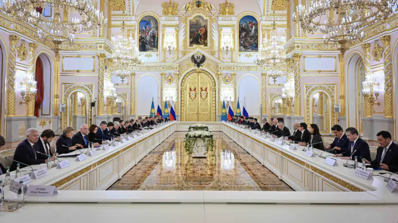 Касым-Жомарт Токаев и Владимир Путин подписали декларацию о новом уровне межгосударственных отношений между Казахстаном и Россией Павлодаре