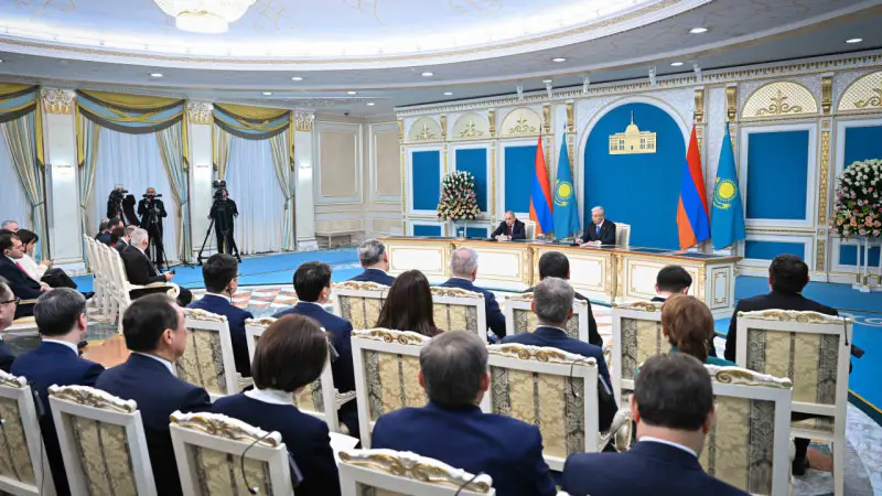 Токаев и Пашинян: Казахстан выражает поддержку Армении на совместном брифинге Павлодаре