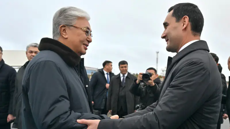 Токаев и президент Туркменистана обсудили перспективы сотрудничества в аэропорту Астаны Павлодаре