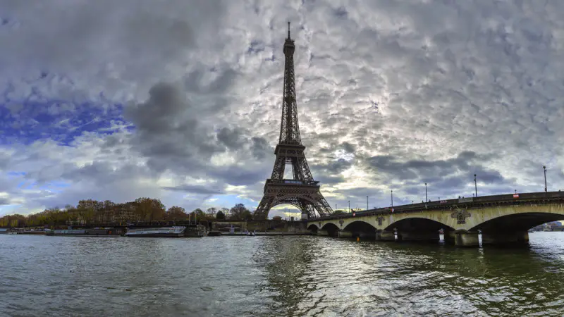 Во Франции задержаны три женщины по подозрению в подготовке терактов: предъявлены обвинения и начато расследование Павлодаре