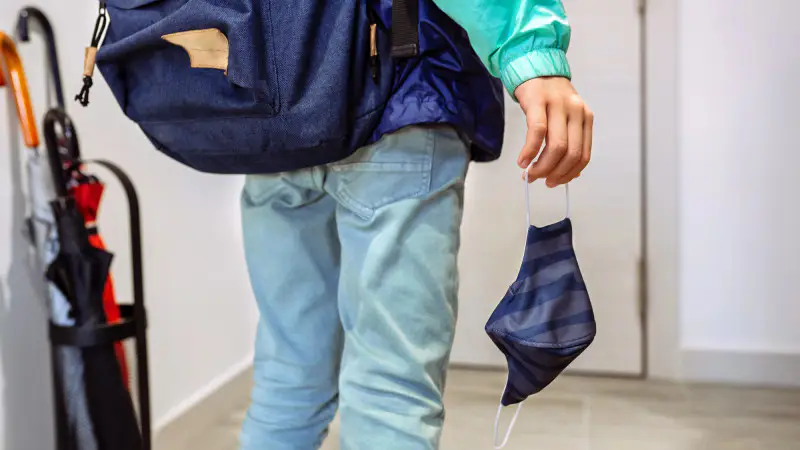 Школы Астаны: маски на лицах и уроки в облаках — как пандемия вновь меняет образовательный ландшафт Павлодаре