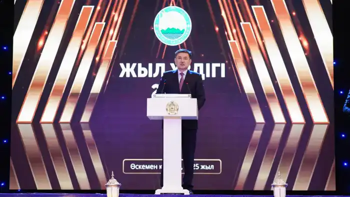 В Восточном Казахстане подводят итоги года: награждены 100 лучших профессионалов региона Павлодаре