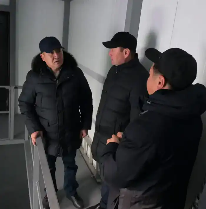 Аким Павлодарской области Асаин Байханов совершил рабочую поездку в Баянаульский район, где оценил ход реализации ключевых инфраструктурных, проектов (6)