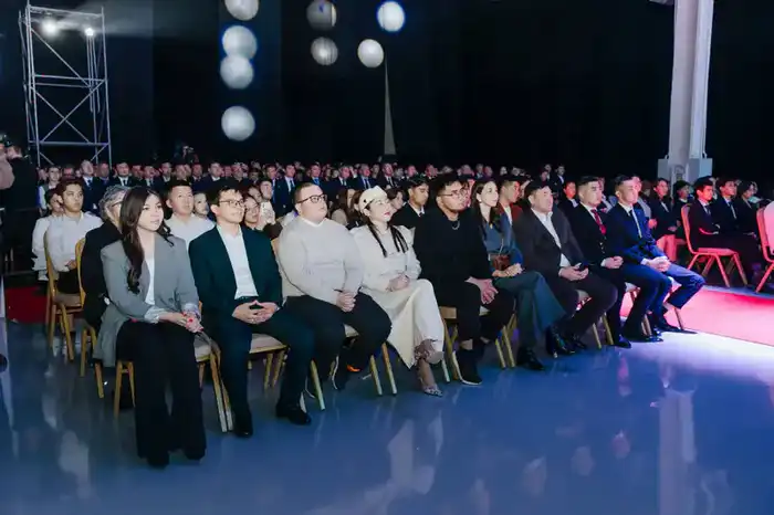 В Атырау подвели итоги Года рабочих профессий (4)