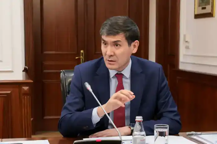 ЦИФРОВИЗАЦИЯ ЗДРАВООХРАНЕНИЯ И УСТОЙЧИВОСТЬ СИСТЕМЫ ОСМС БЫЛИ РАССМОТРЕНЫ В ПРАВИТЕЛЬСТВЕ (3)