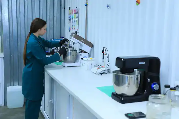 От проволоки до бытовой химии: обрабатывающая промышленность Карагандинской области выросла на 6,2% за 10 месяцев (8)