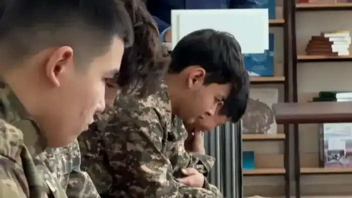 Студенты колледжа узнали о последствиях вандализма и правонарушений на лекции прокурора Павлодаре