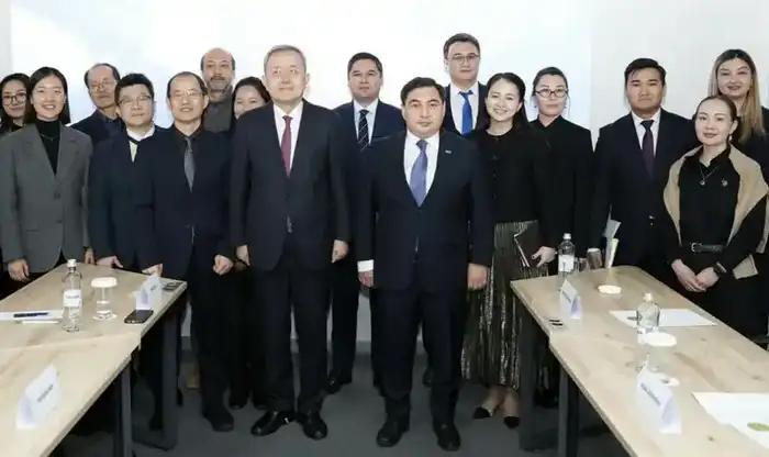 Дархан Жазықбай и делегация Республики Корея обсудили укрепление сотрудничества в госслужбе Павлодаре