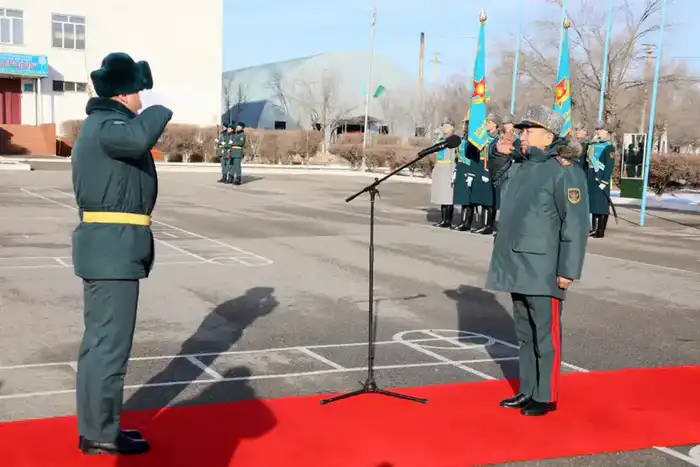 Вручение Боевых знамен Десантно-штурмовым войскам: укрепление боеспособности и суверенитета страны Павлодаре