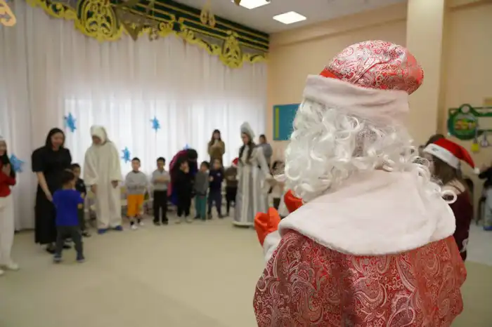 В Астане прошел новогодний утренник для детей с особыми образовательными потребностями Павлодаре
